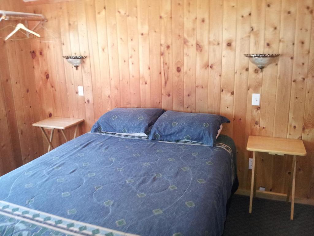 Steamboat Mountain Chalets Spillimacheen Ruang foto