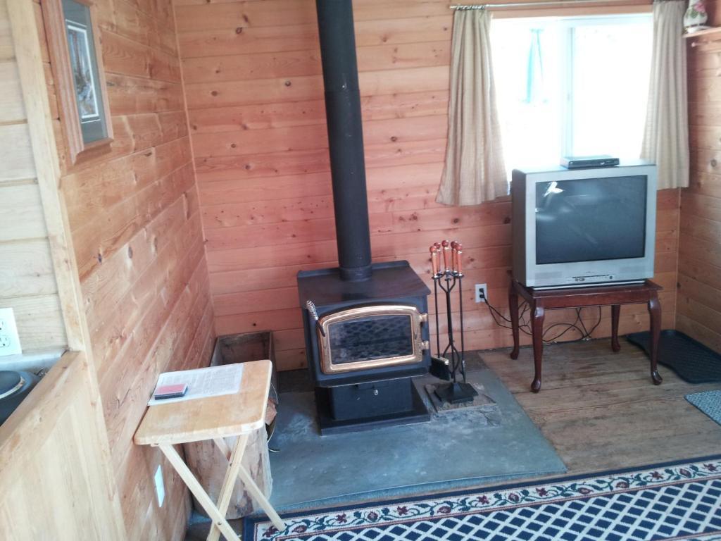 Steamboat Mountain Chalets Spillimacheen Ruang foto