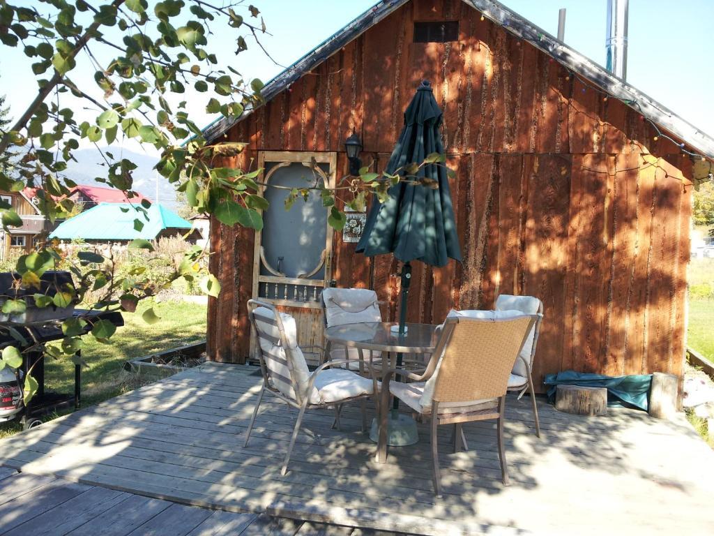 Steamboat Mountain Chalets Spillimacheen Bagian luar foto
